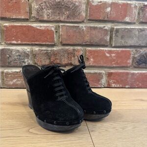 Diane Von Furstenberg Black Suede Mules *Pre Vintage